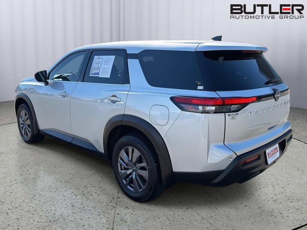 Used 2024 Nissan Pathfinder S SUV