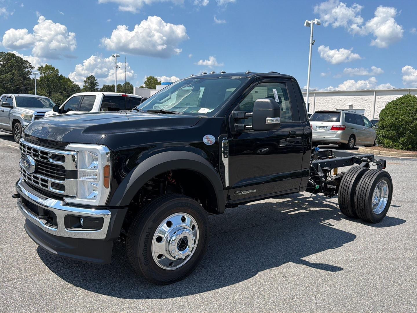 2026 Ford F-550 Super Duty Chassis Cab XLT