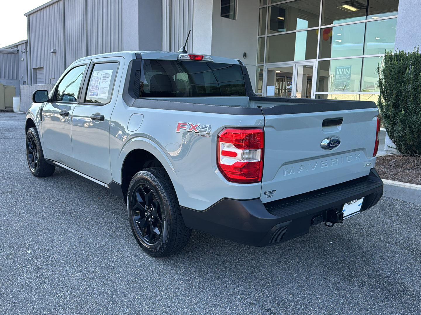 2023 Ford Maverick XLT photo 2