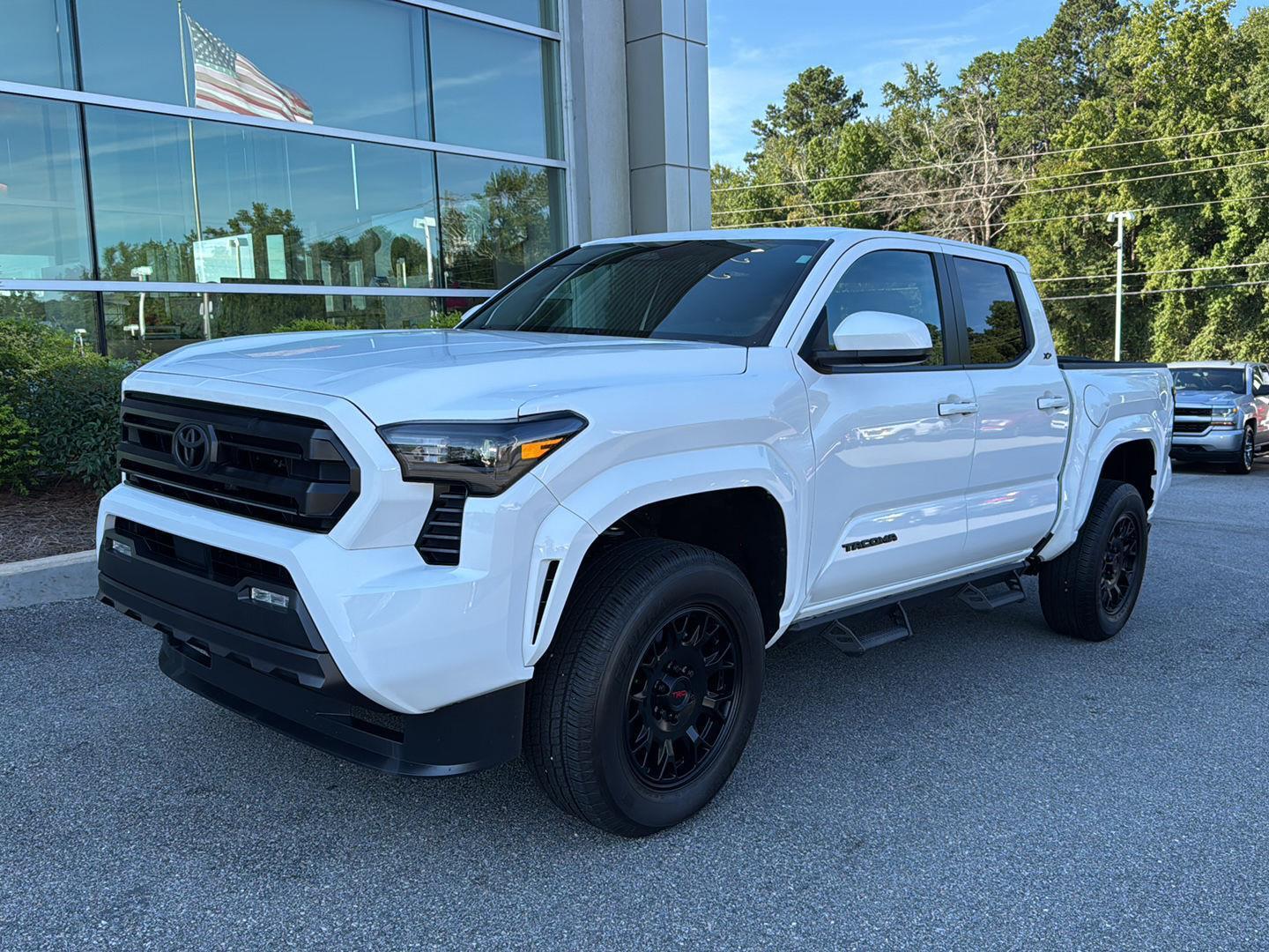 2024 Toyota Tacoma SR5 photo 2