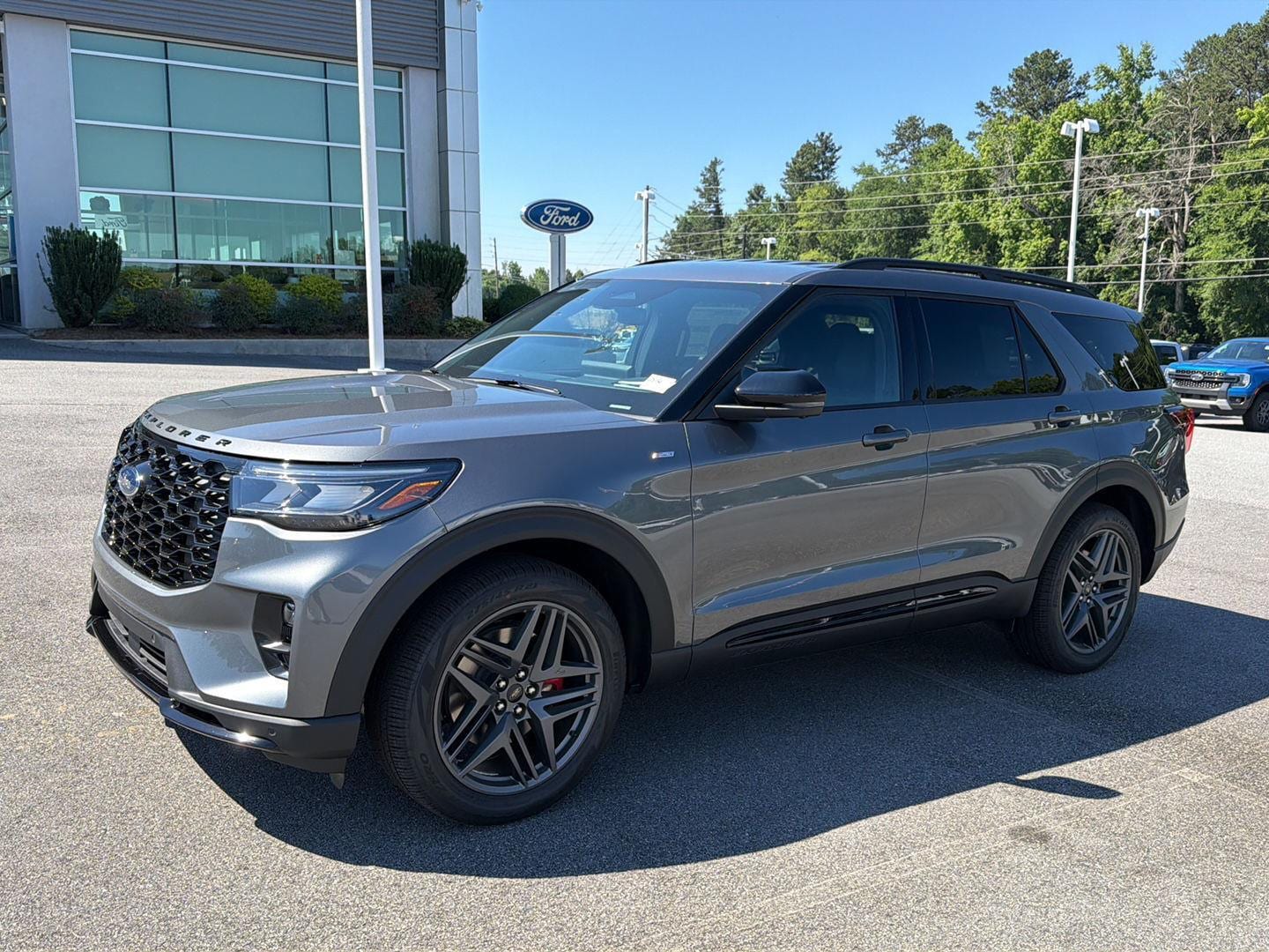 2026 Ford Explorer ST-LINE RWD's photo