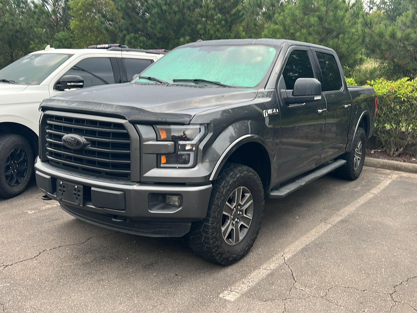 2016 Ford F-150 XLT photo 2