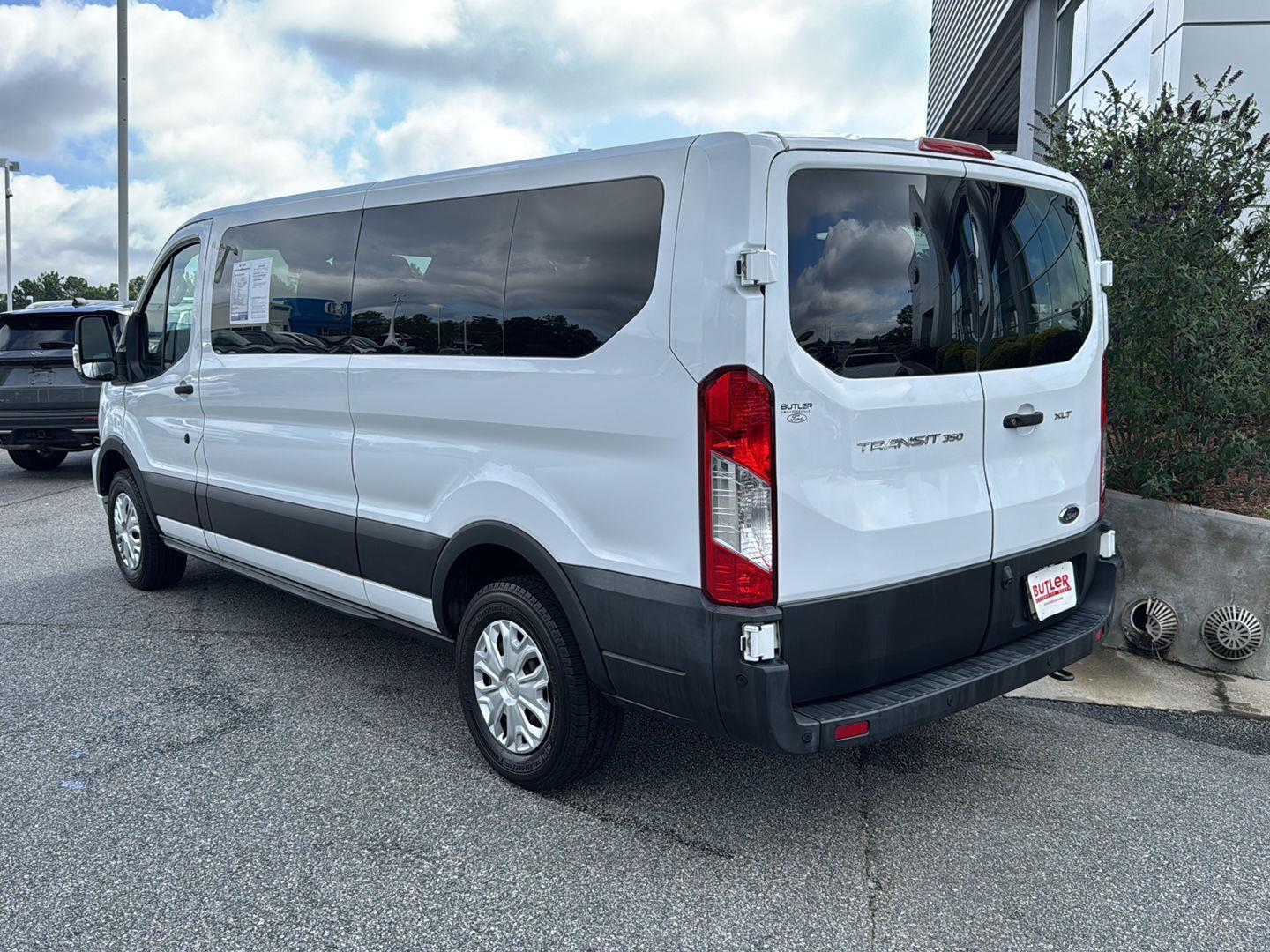 2021 Ford Transit XLT photo 4