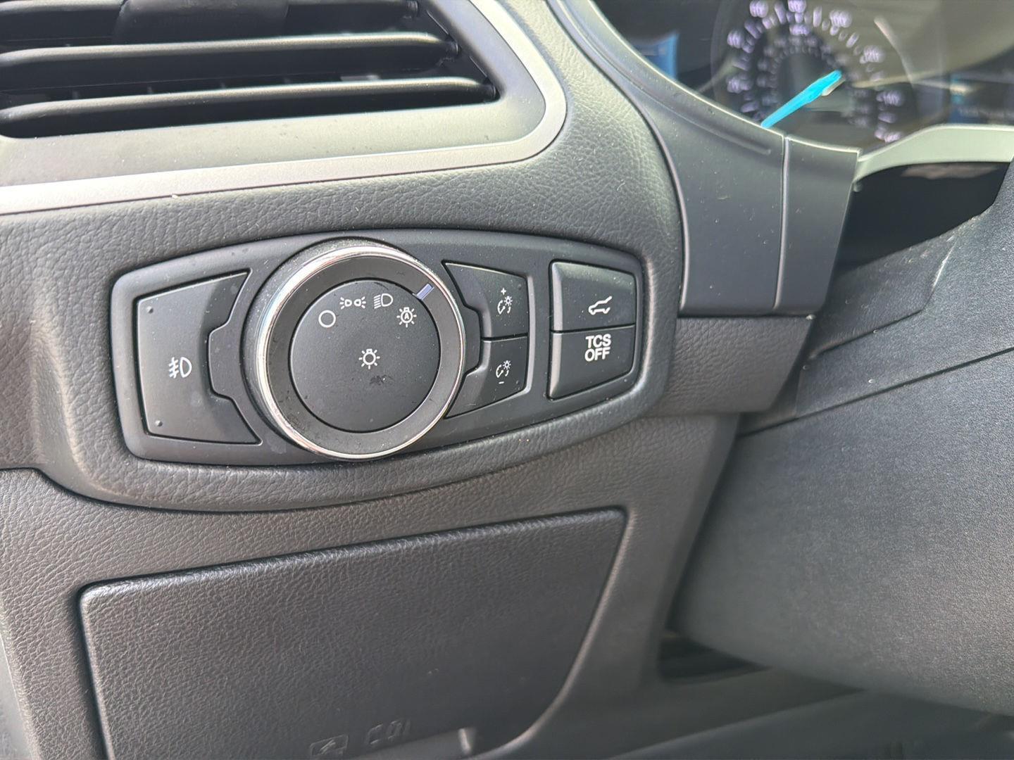 2022 Ford Edge SEL - Photo 19