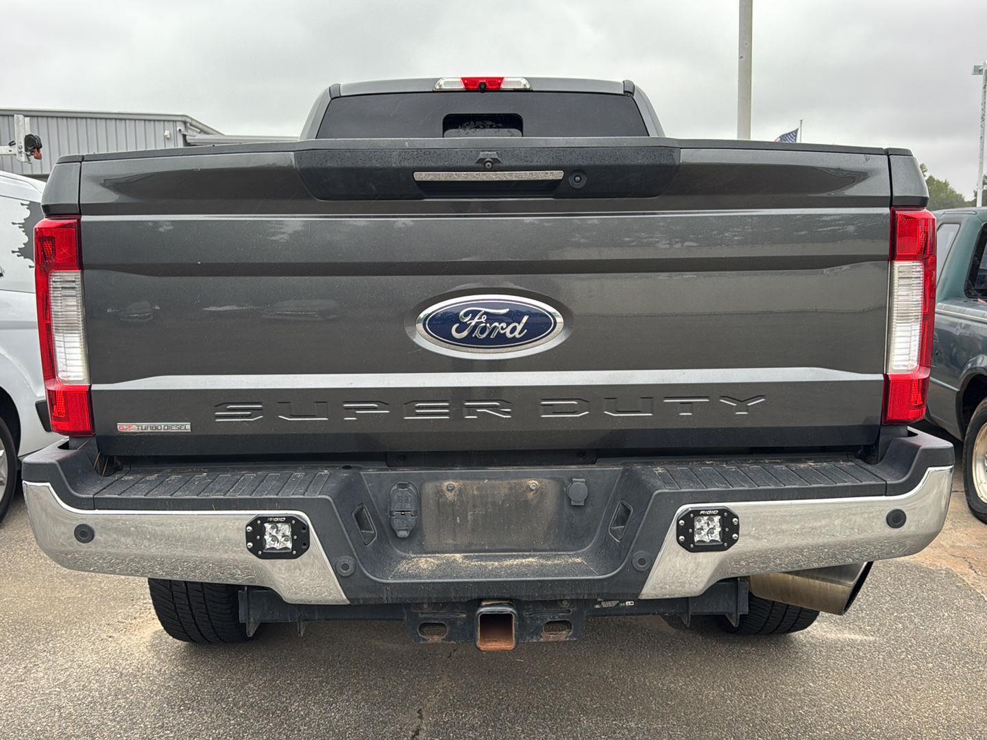 2017 Ford F-250 Lariat photo 4