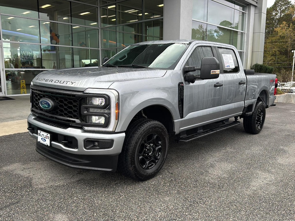 Used 2024 Ford F-250  Truck Crew Cab