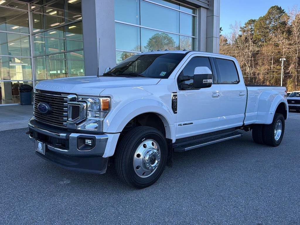 2022 Ford F-450 Lariat photo 2