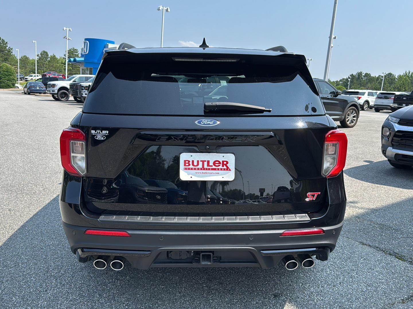 2024 Ford Explorer ST photo 4