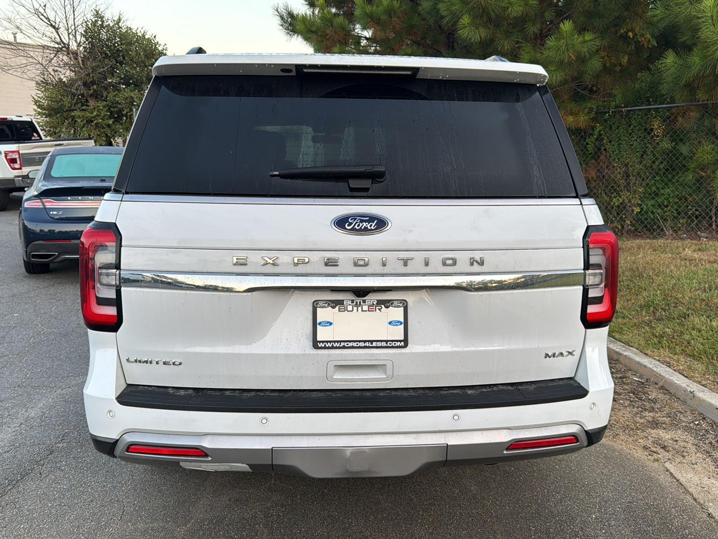 2023 Ford Expedition MAX Limited photo 3