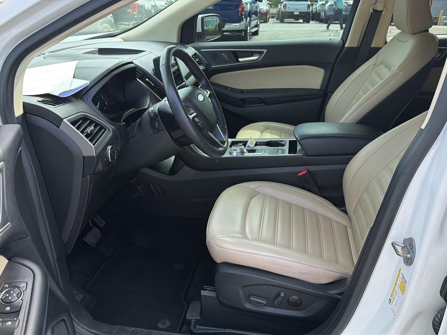 2022 Ford Edge SEL - Photo 10