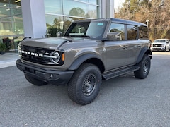 2025 Ford Bronco Outer Banks SUV
