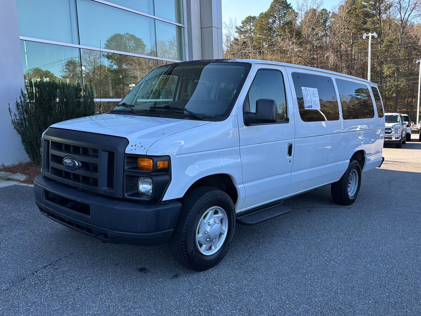 2013 Ford E-Series Econoline Wagon XL's photo