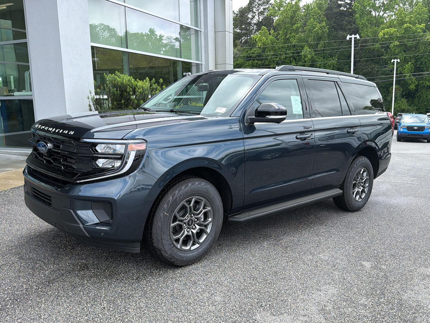2026 Ford Expedition Active's photo