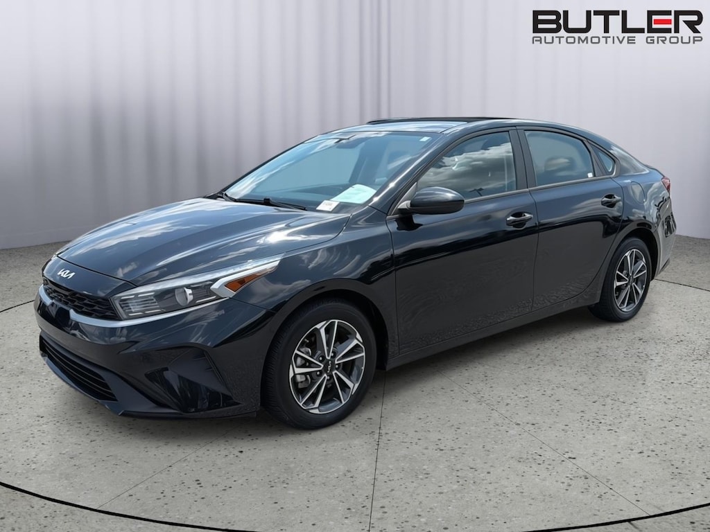 Used 2022 Kia Forte LXS Sedan