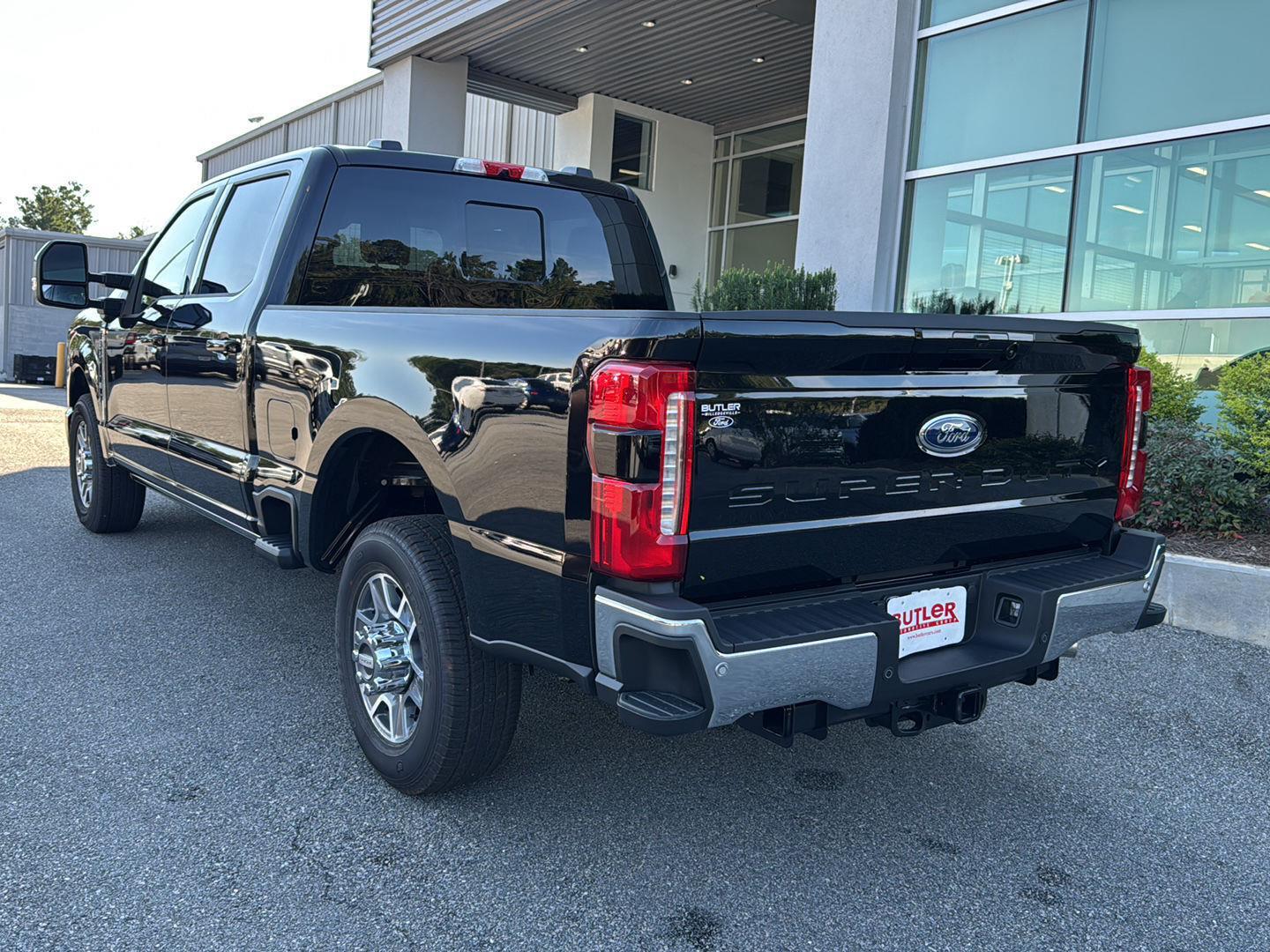 2026 Ford F-350 Lariat photo 3