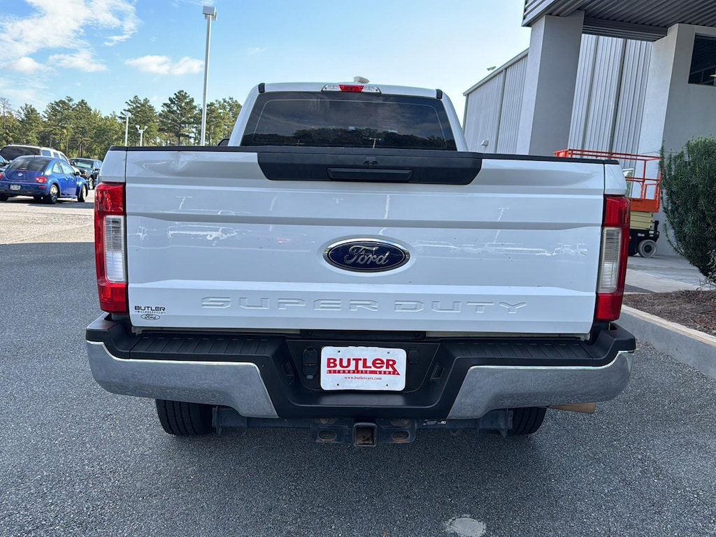 Used 2019 Ford F-250  Truck Crew Cab