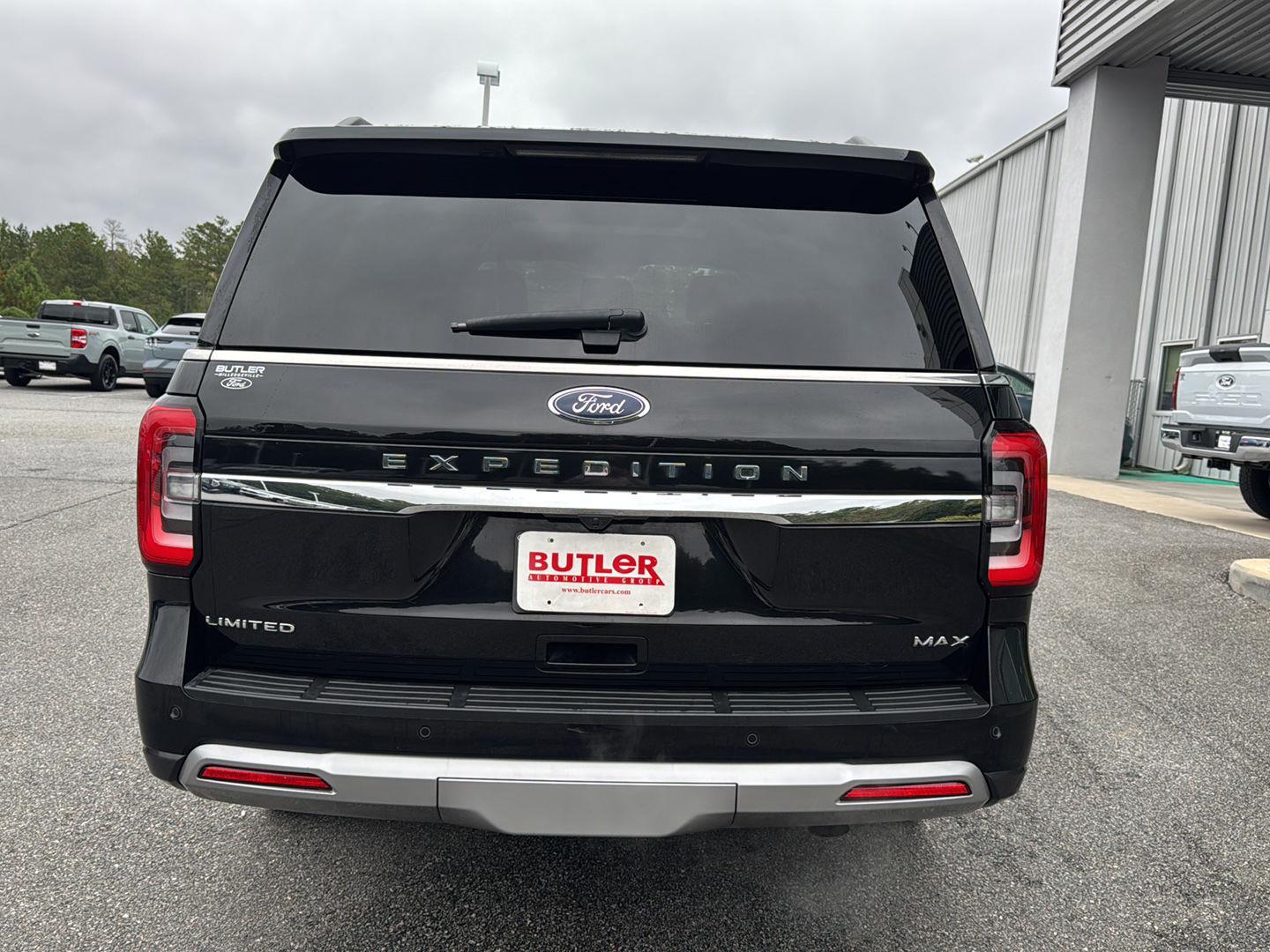 2023 Ford Expedition MAX Limited photo 4