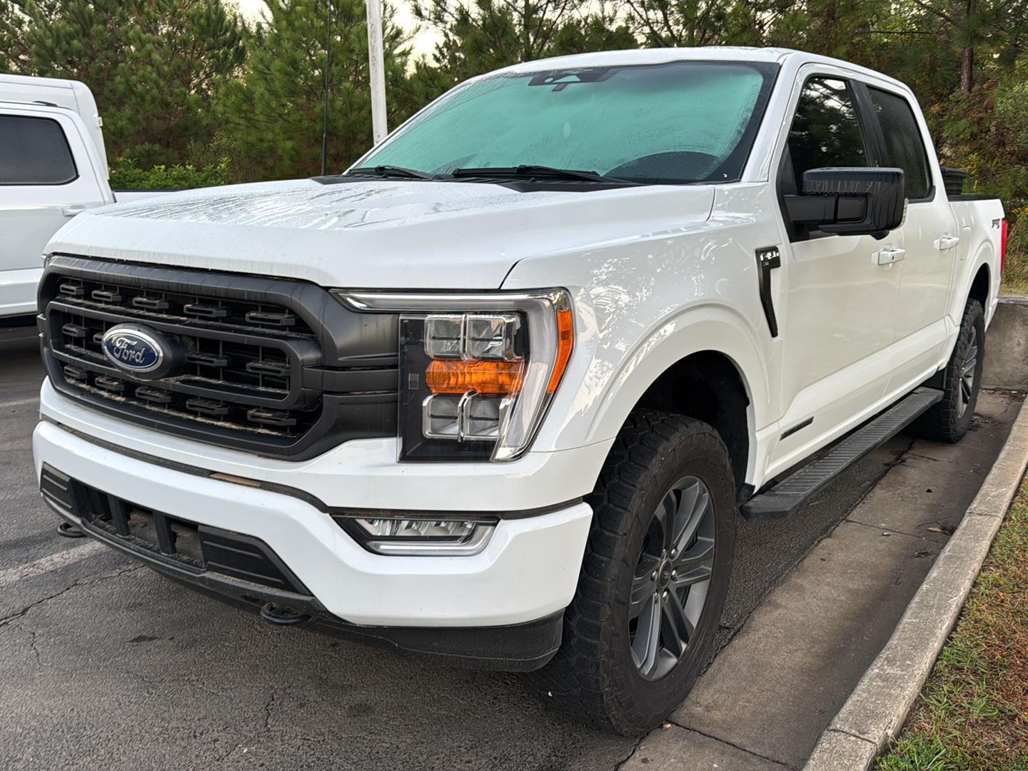 2023 Ford F-150 XLT photo 2