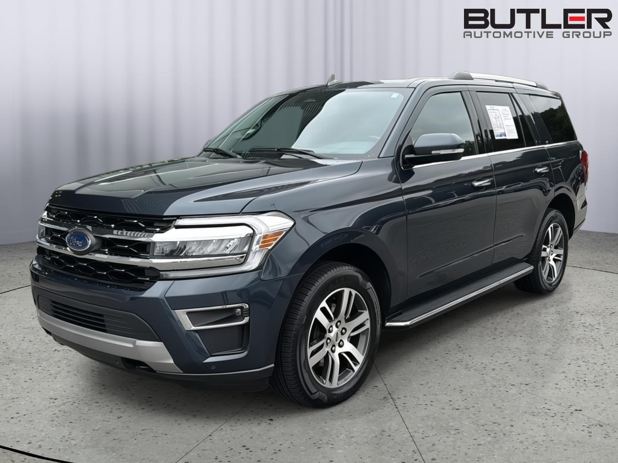 2023 Ford Expedition Limited's photo