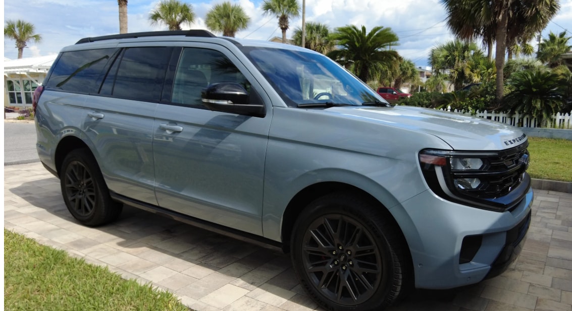 ford%20expedition%203%20row%20suv%20new%20features%20macon%20butler%20ford%20.png