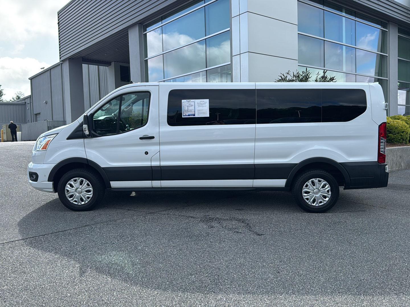 2021 Ford Transit XLT photo 3