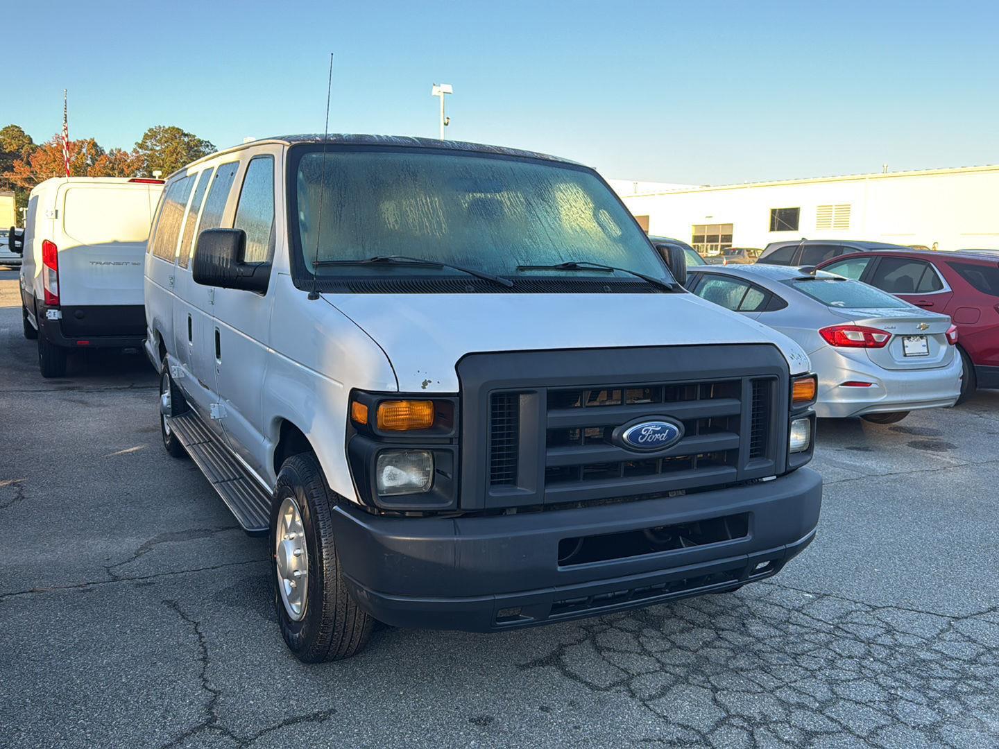 2013 Ford E-350 XL photo 4