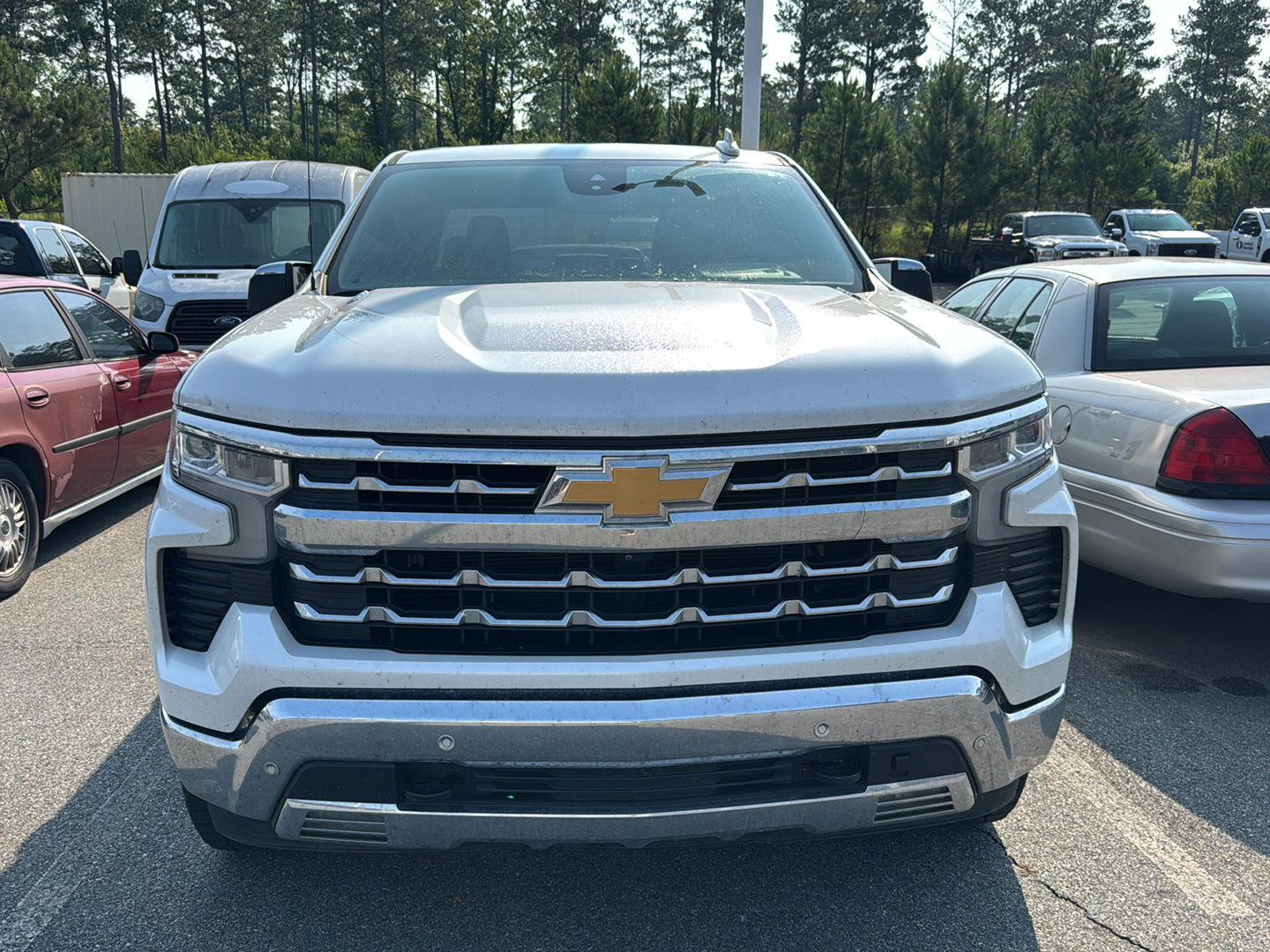 2022 Chevrolet Silverado 1500 LTZ photo 2