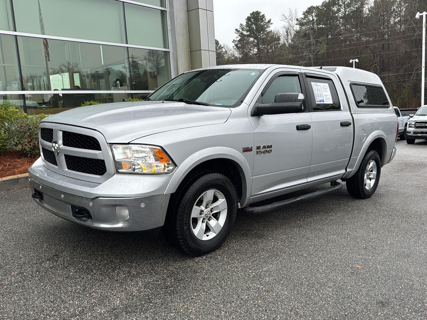 2015 Ram 1500 SLT photo 2
