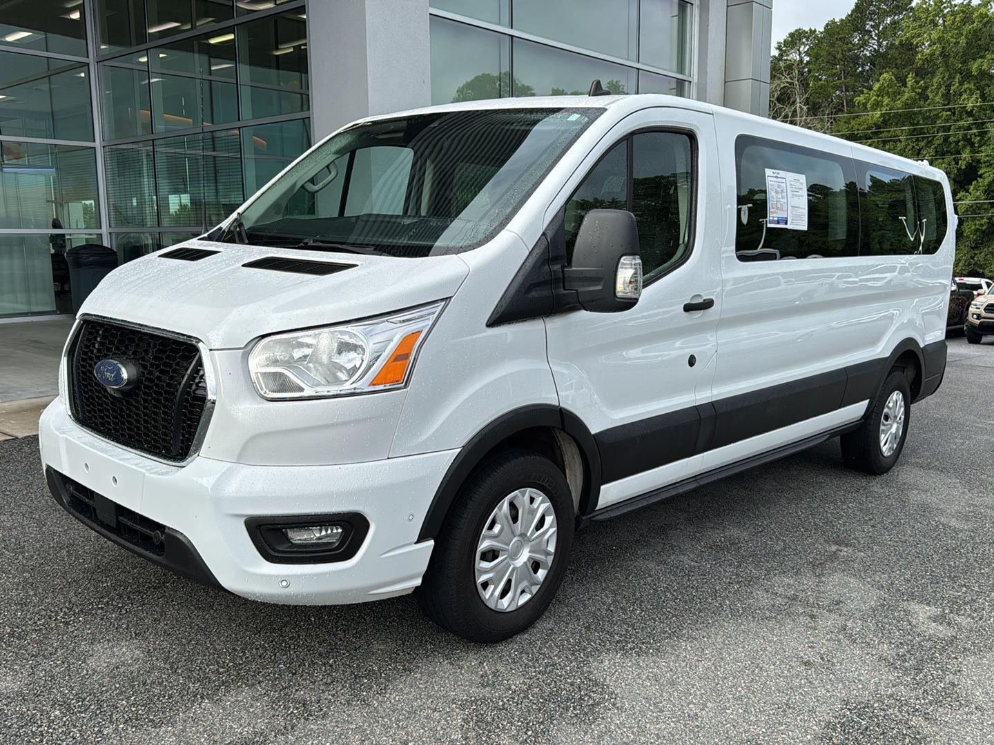 2021 Ford Transit Passenger XLT photo 2