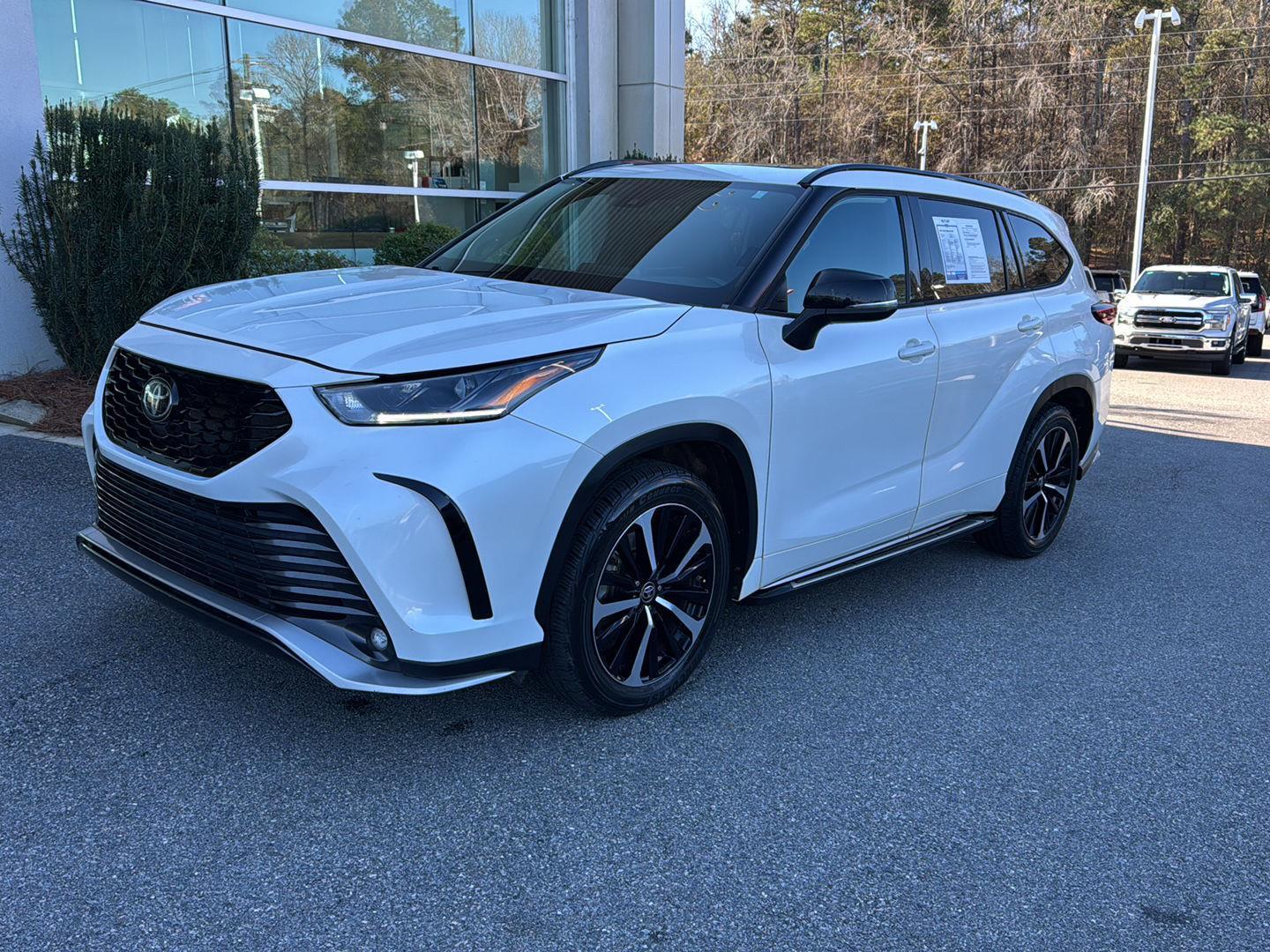 2021 Toyota Highlander XSE's photo