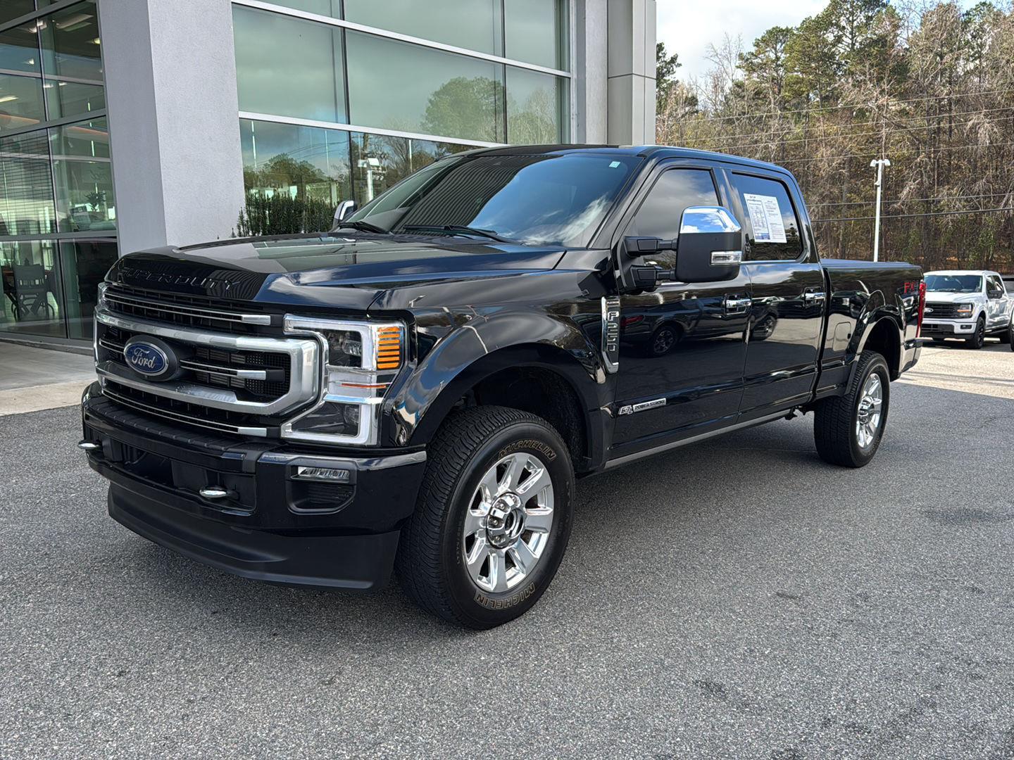 2022 Ford F-250 Super Duty Platinum's photo