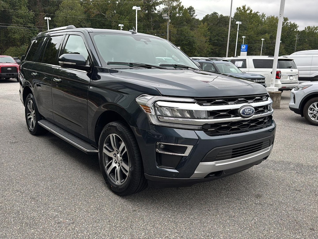 2023 Ford Expedition Limited photo 3
