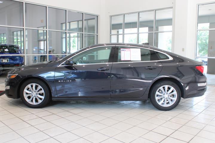 2023 Chevrolet Malibu 1LT photo 2