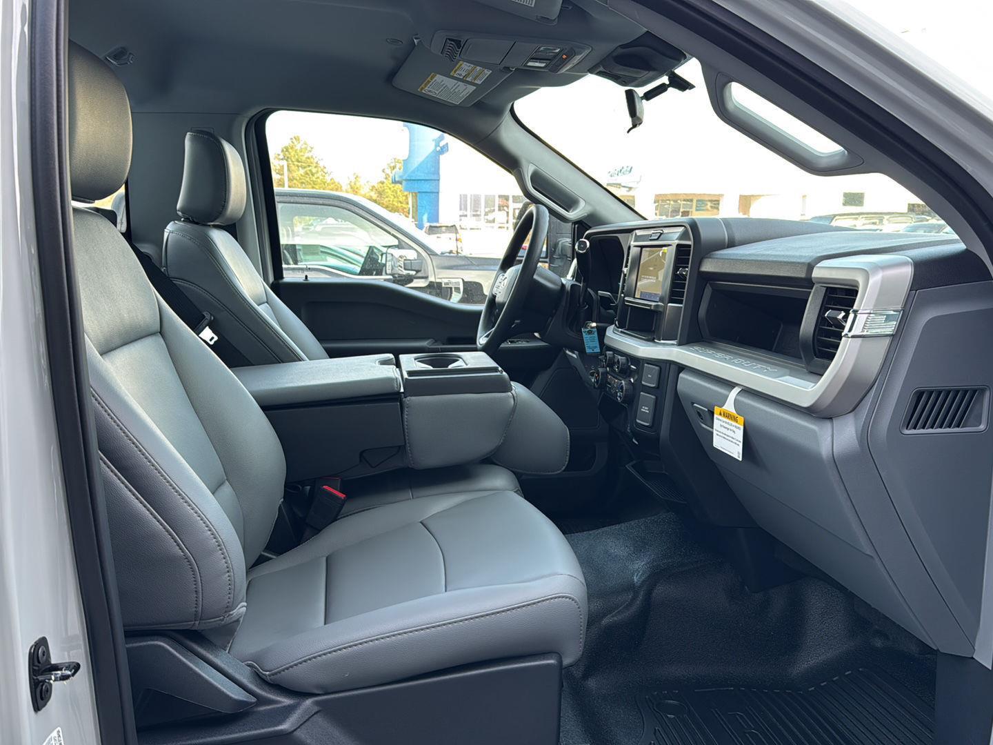 2026 Ford F-350 Super Duty XL - Photo 14