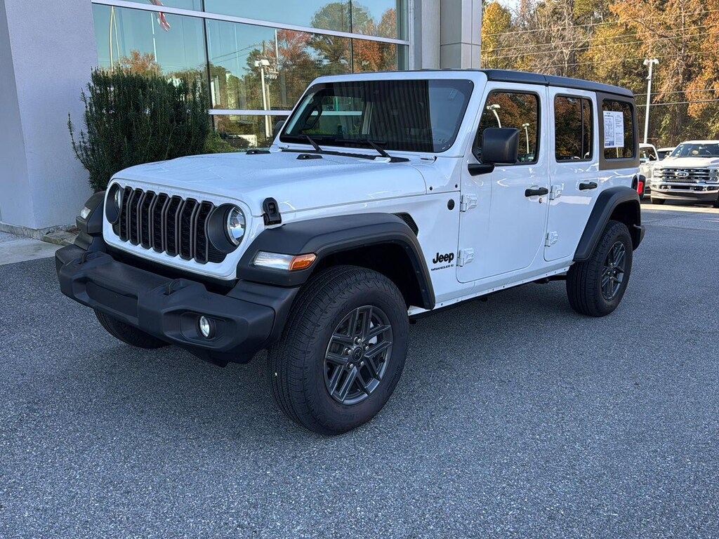 Used 2024 Jeep Wrangler Sport SUV