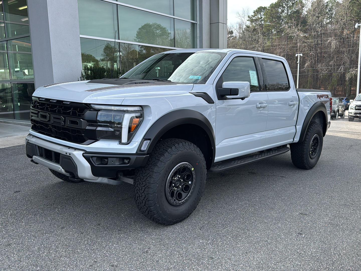 2025 Ford F-150 Raptor's photo