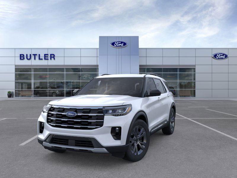 2025 Ford Explorer photo 2