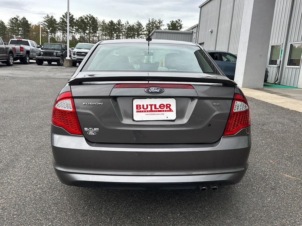 Used 2012 Ford Fusion SE Sedan