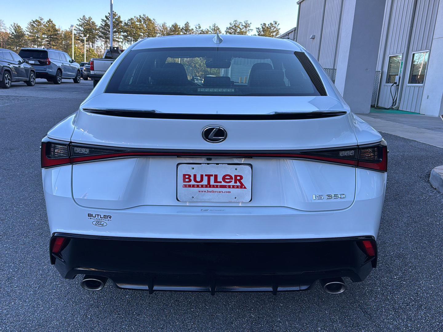 2023 Lexus IS 350 F SPORT photo 4