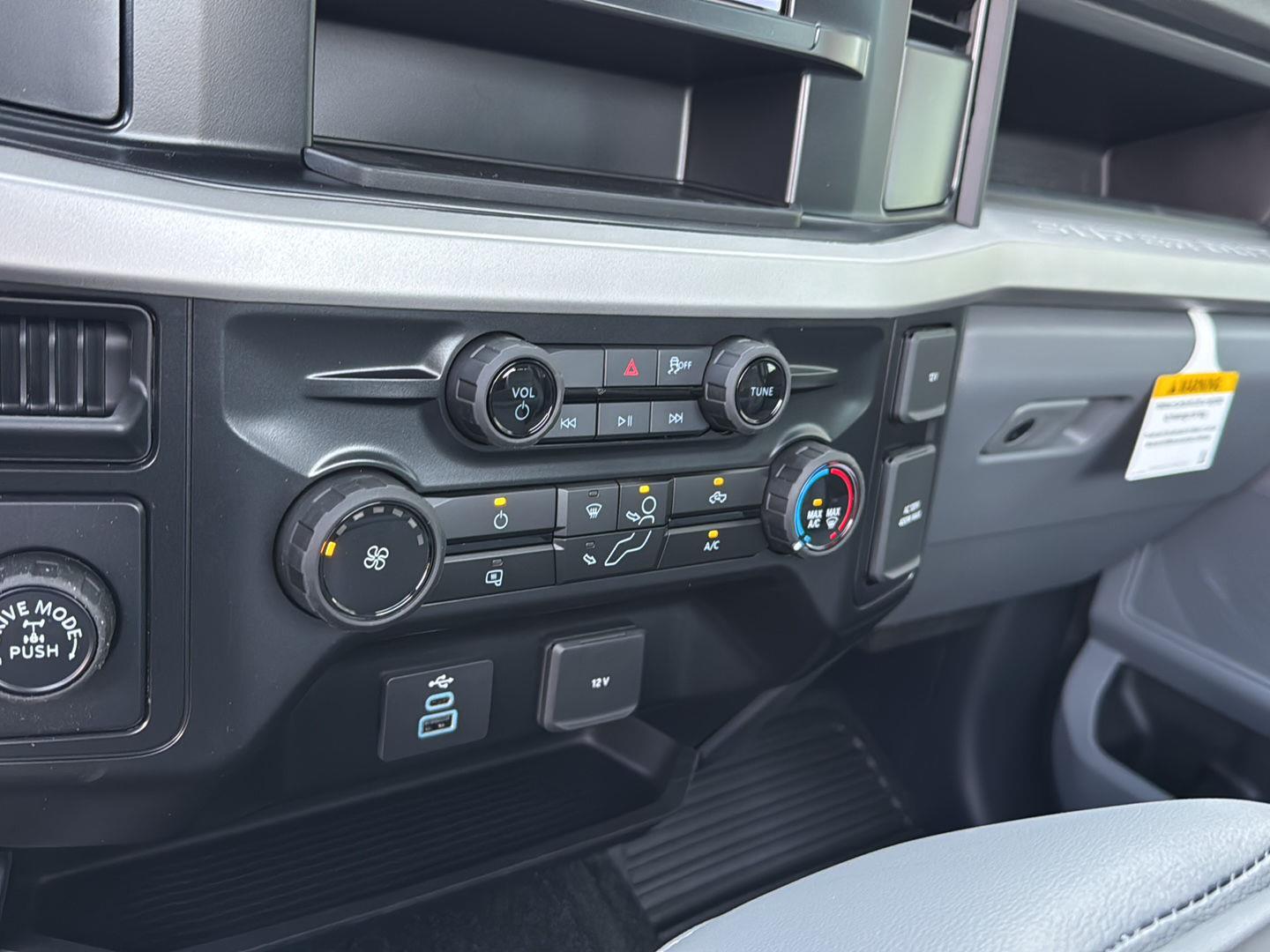 2026 Ford F-350 Super Duty XL - Photo 28