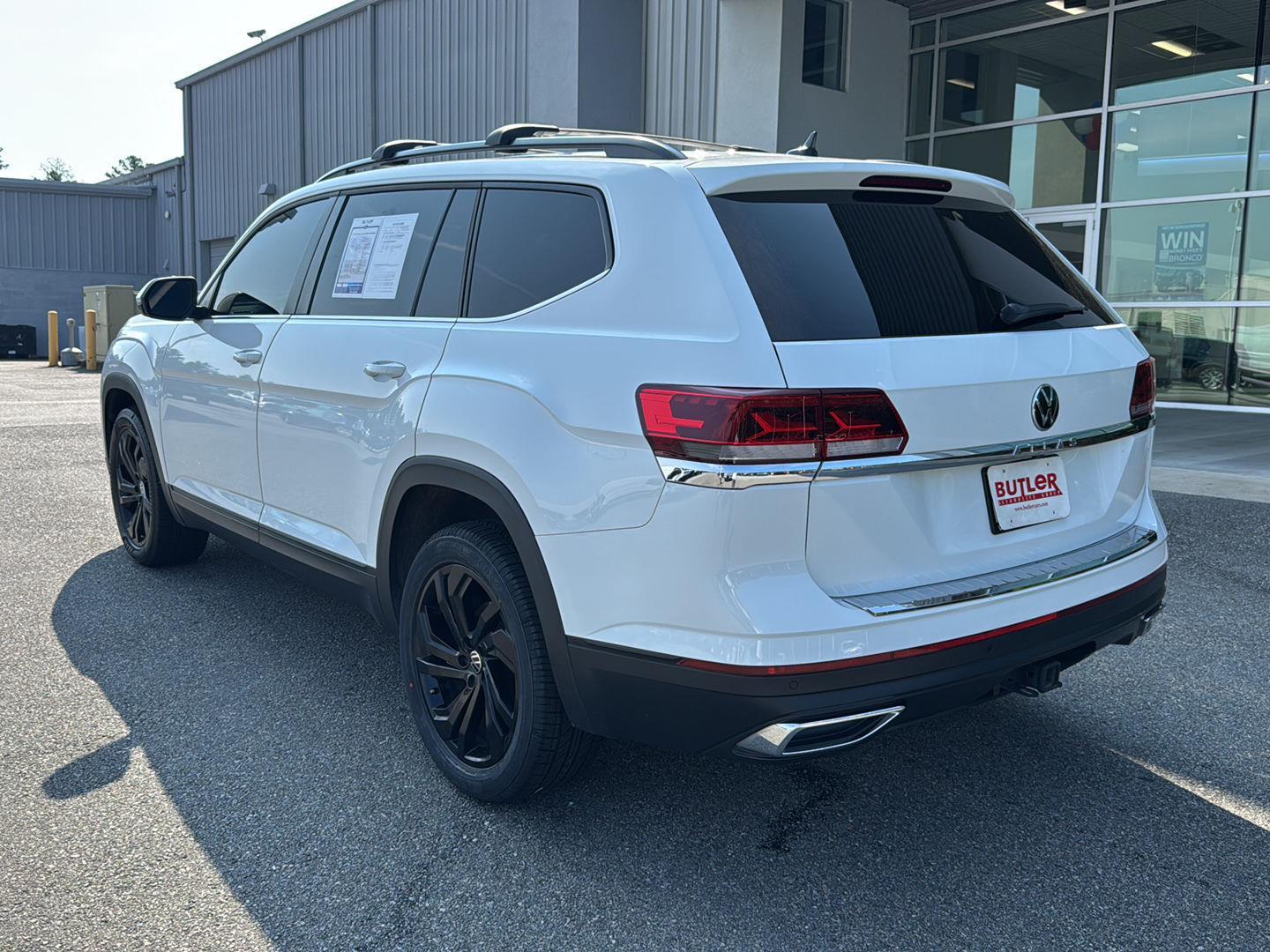 2023 Volkswagen Atlas V6 SE Technology photo 2