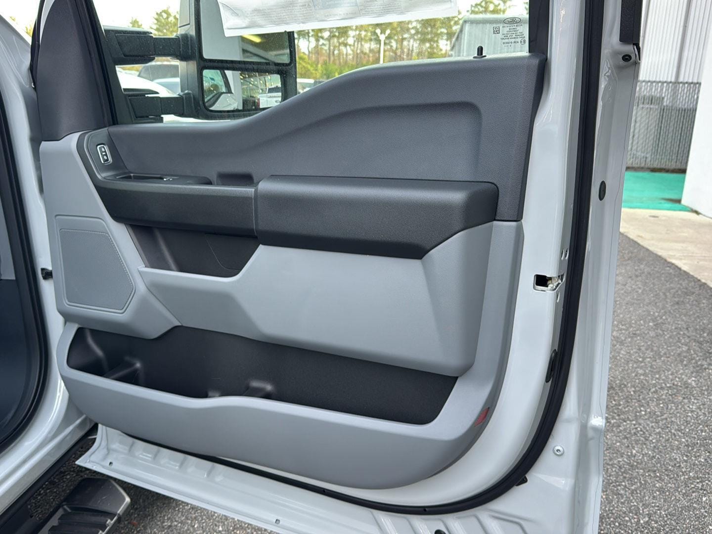 2026 Ford F-350 Super Duty XL - Photo 16