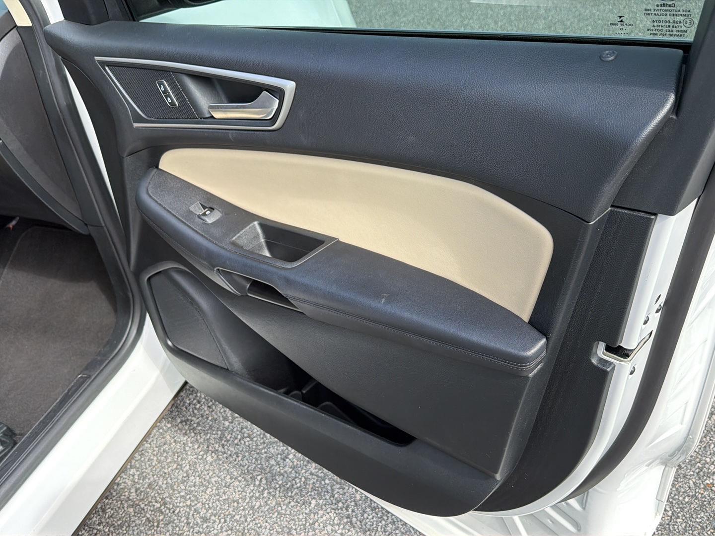 2022 Ford Edge SEL - Photo 14