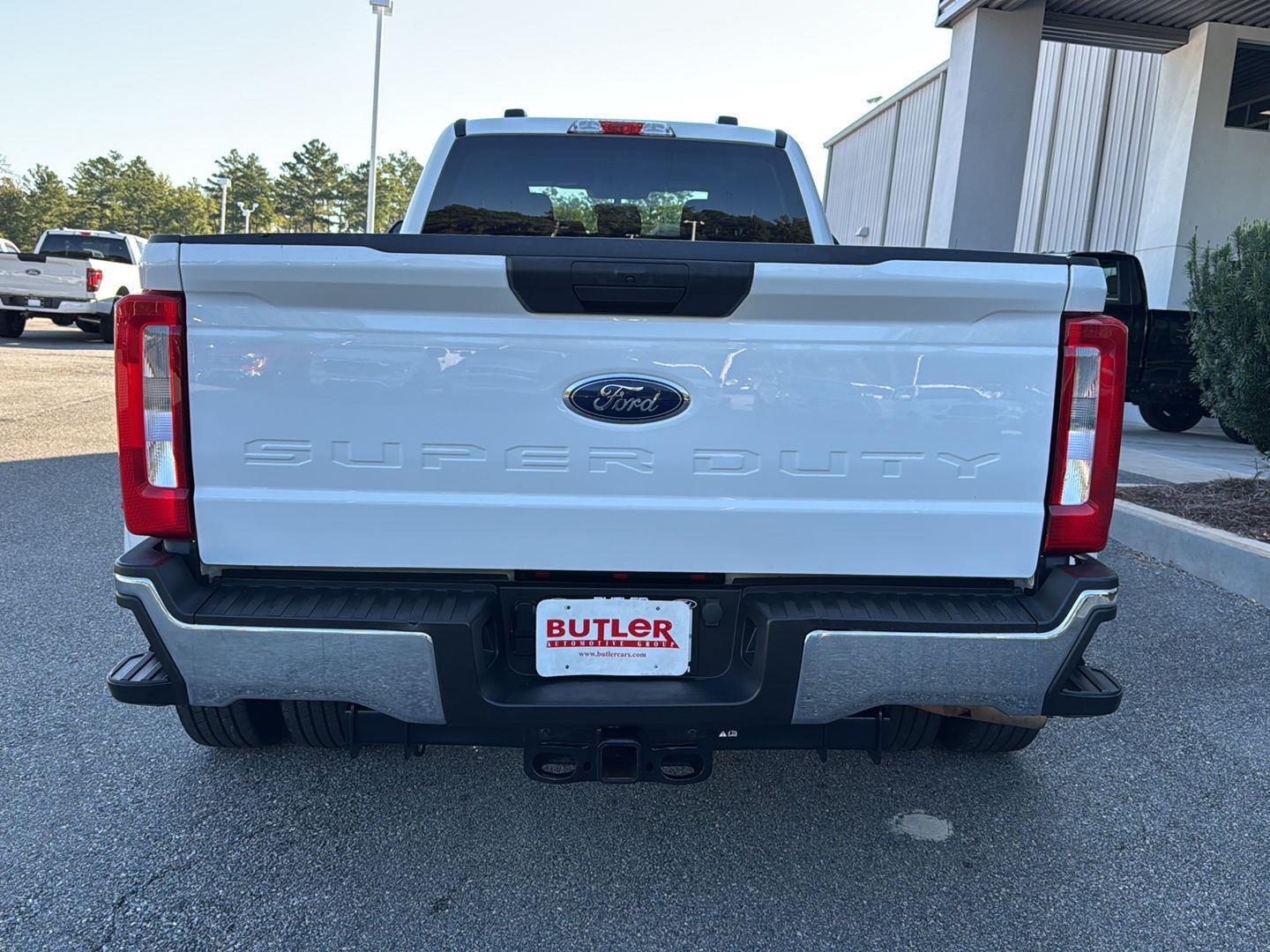 2024 Ford F-350 XLT photo 4