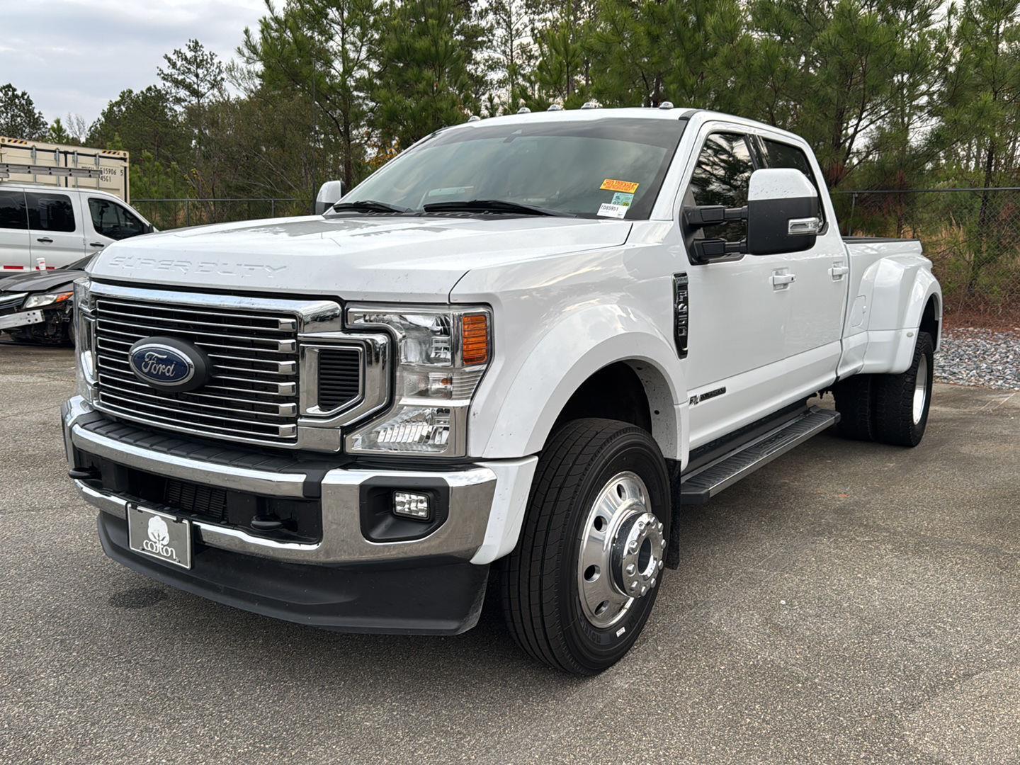 2022 Ford F-450 Lariat photo 2