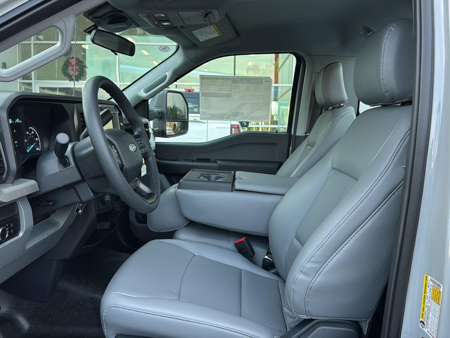 2026 Ford F-350 Super Duty XL - Photo 13