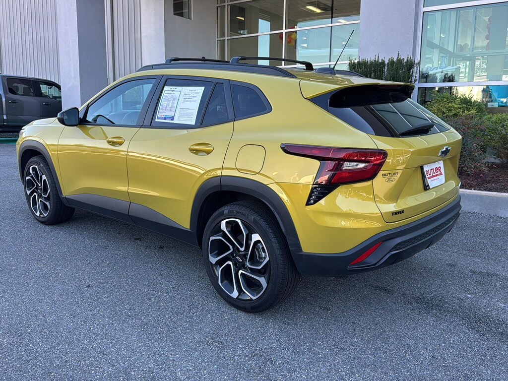 Used 2024 Chevrolet Trax 2RS SUV