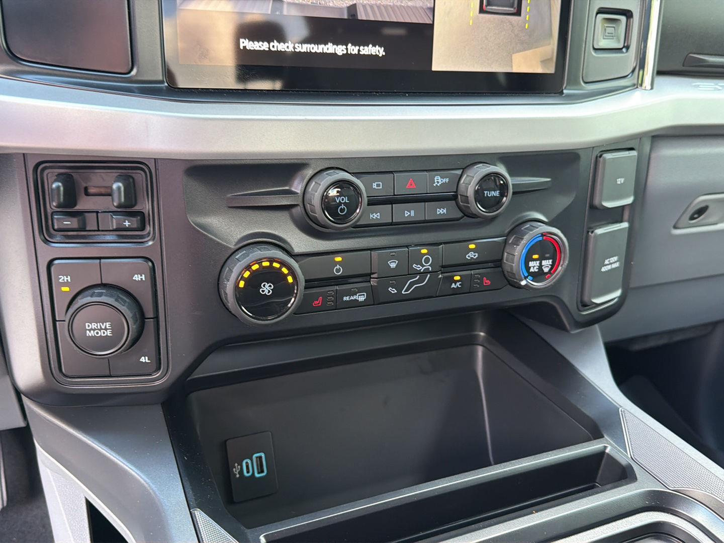 2026 Ford F-250 Super Duty XLT - Photo 38
