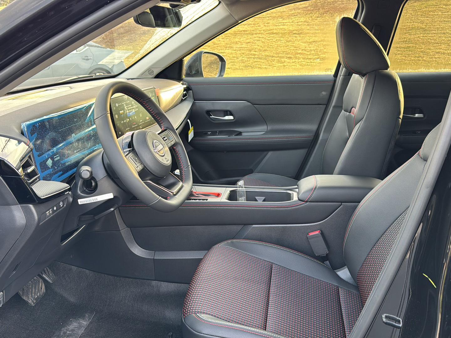 2026 Nissan KICKS SR - Photo 8