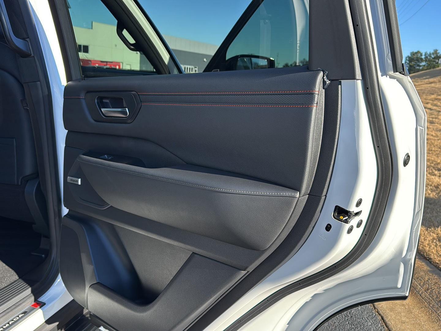 2026 Nissan Armada PRO-4X - Photo 13